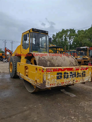 Used Bomag BW-217D Road Roller with 30% Grade Ability in Good Condition