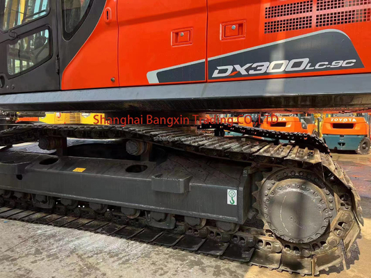 Used Doosan DX300LC-9C Crawler Excavator in Excellent Condition for Your Projects