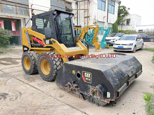 Small machine used skid steer CAT 226 with strong power and hydraulic stability at a