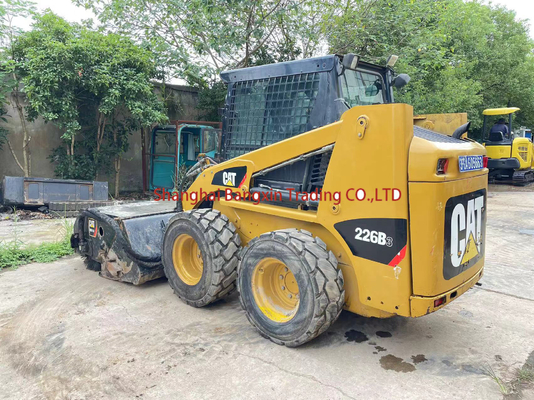Small machine used skid steer CAT 226 with strong power and hydraulic stability at a