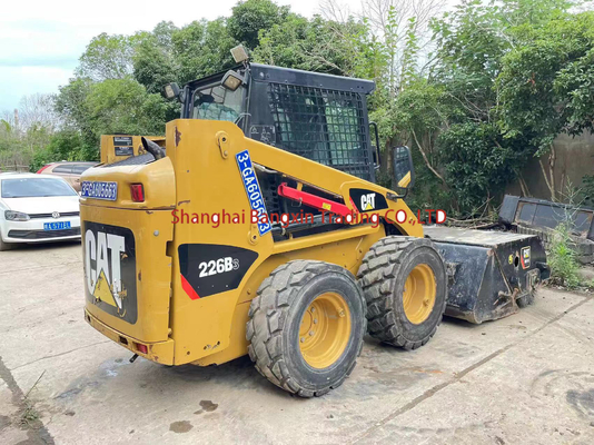 Small machine used skid steer CAT 226 with strong power and hydraulic stability at a